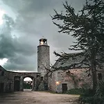 לינה וארוחת בוקר Les Du Chateau Du Rozel 4*