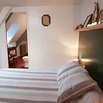 לינה וארוחת בוקר Les Du Chateau Du Rozel Le Rozel