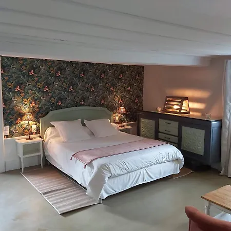 Les Du Chateau Du Rozel