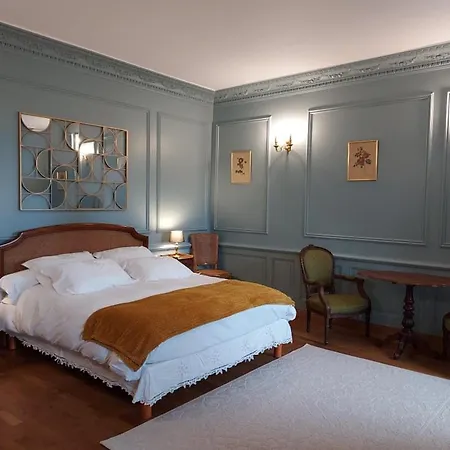 Chateau Du Rozel 4*