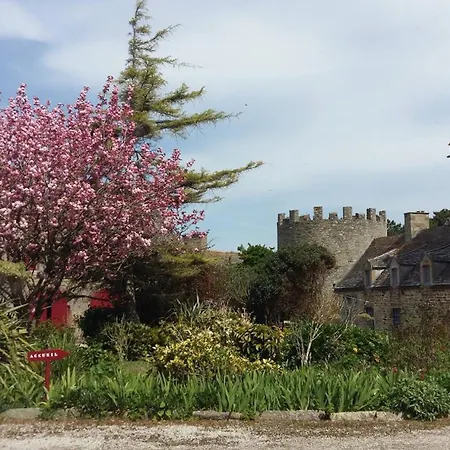 Les Du Chateau Du Rozel 4*