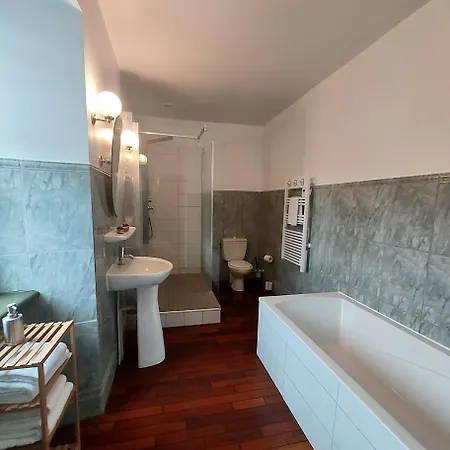 Les Du Chateau Du Rozel Bed & Breakfast