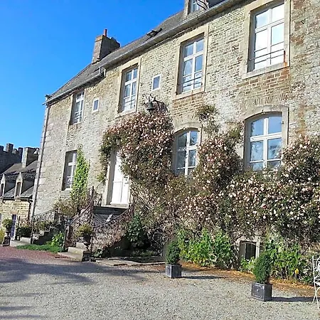 Les Du Chateau Du Rozel