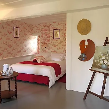 Les Du Chateau Du Rozel Bed and Breakfast