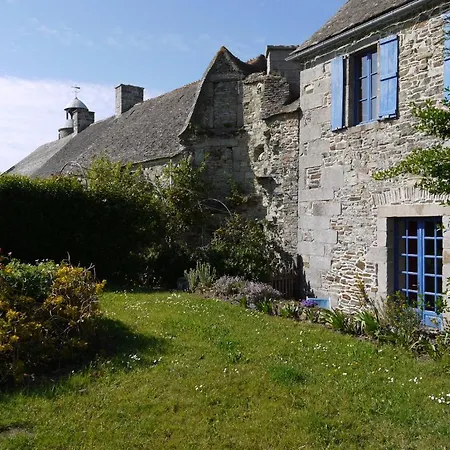 Bed & Breakfast Chateau Du Rozel 4*