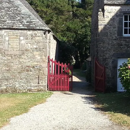 Les Du Chateau Du Rozel Bed & Breakfast