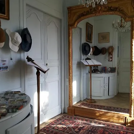 Les Du Chateau Du Rozel