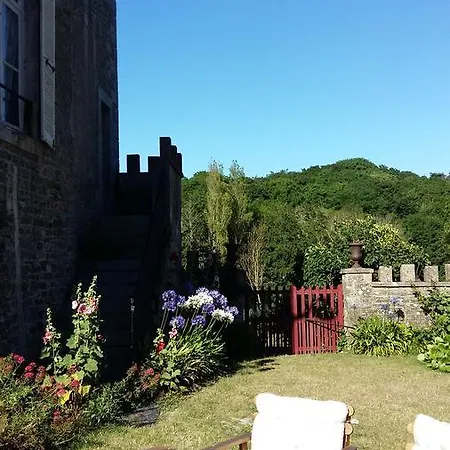 Bed & Breakfast Les Du Chateau Du Rozel 4*