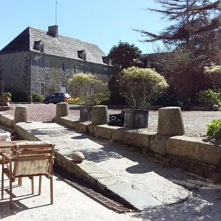 Les Du Chateau Du Rozel