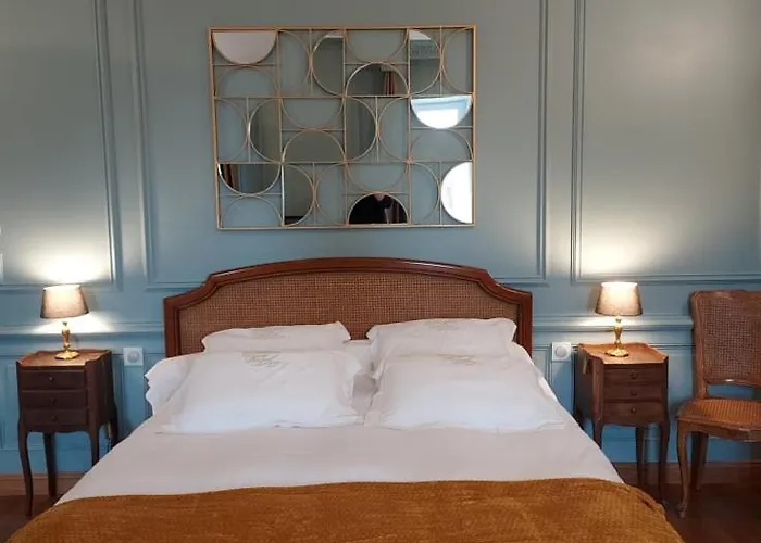 Bed & Breakfast Chateau Du Rozel 4*