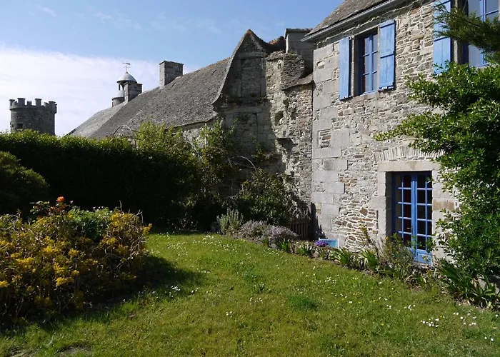 Bed & Breakfast Chateau Du Rozel 4*