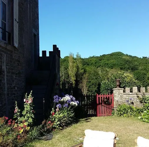 Bed & Breakfast Chateau Du Rozel 4*