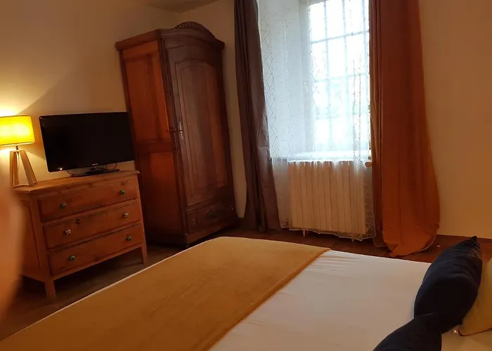 Chateau Du Rozel Bed & Breakfast